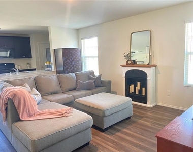 408 Westpark Drive - Photo Thumbnail 5