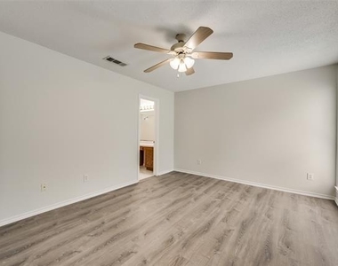109 Brockway Drive - Photo Thumbnail 12