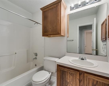 109 Brockway Drive - Photo Thumbnail 17