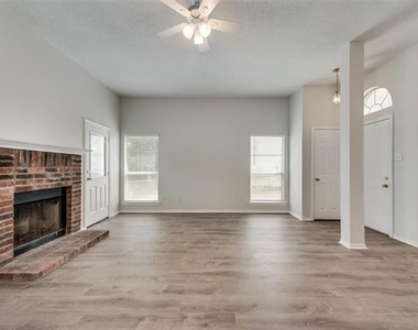 109 Brockway Drive - Photo Thumbnail 3