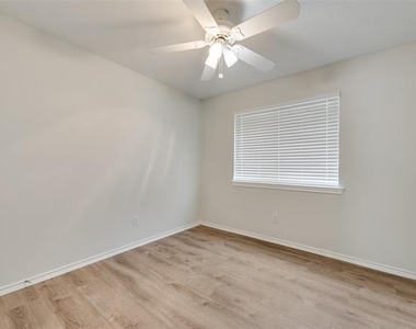 109 Brockway Drive - Photo Thumbnail 16