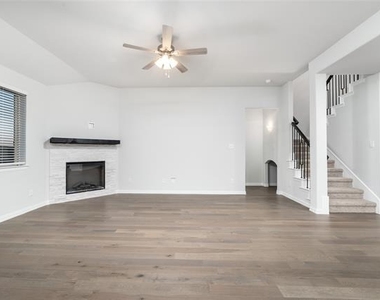 1820 Briar Rose Drive - Photo Thumbnail 11