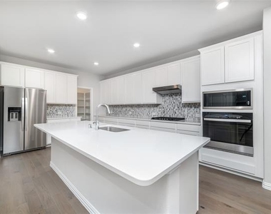 1820 Briar Rose Drive - Photo Thumbnail 18