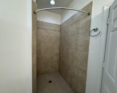 1804 Sw Jamesport Drive - Photo Thumbnail 20
