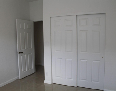 1804 Sw Jamesport Drive - Photo Thumbnail 19