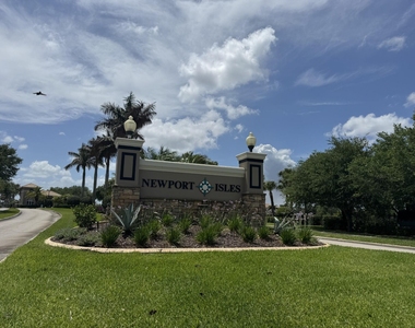 1804 Sw Jamesport Drive - Photo Thumbnail 45