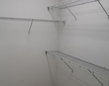 1804 Sw Jamesport Drive - Photo Thumbnail 27