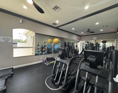 1804 Sw Jamesport Drive - Photo Thumbnail 42