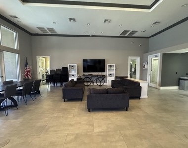 1804 Sw Jamesport Drive - Photo Thumbnail 39