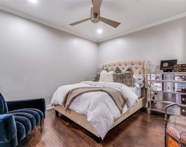 5909 Luther Lane - Photo Thumbnail 13
