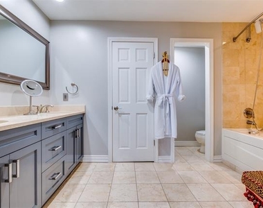 5909 Luther Lane - Photo Thumbnail 12
