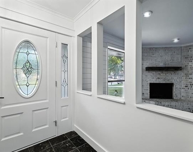 2902 Panhandle Drive - Photo Thumbnail 2