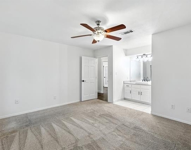 2902 Panhandle Drive - Photo Thumbnail 17