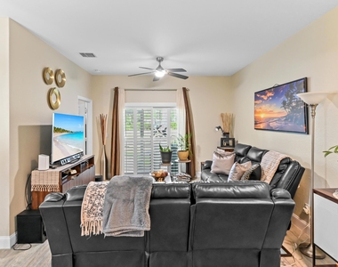3043 Grandiflora Drive - Photo Thumbnail 9