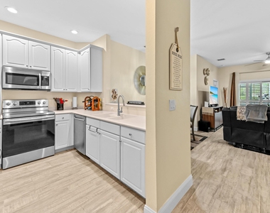 3043 Grandiflora Drive - Photo Thumbnail 19