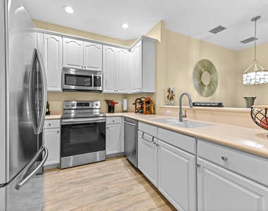 3043 Grandiflora Drive - Photo Thumbnail 16