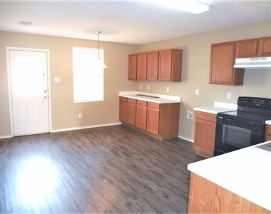 3617 Andalusian Drive - Photo Thumbnail 6
