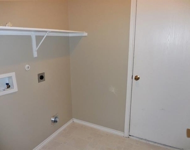 3617 Andalusian Drive - Photo Thumbnail 7