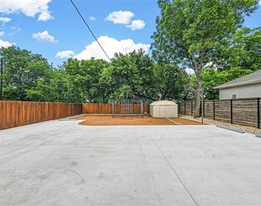 2717 Townsend Drive - Photo Thumbnail 38