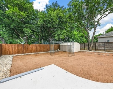 2717 Townsend Drive - Photo Thumbnail 35