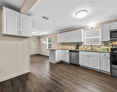 2717 Townsend Drive - Photo Thumbnail 30