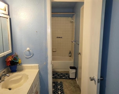3320 Green Ridge Street - Photo Thumbnail 11