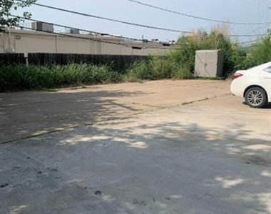 6240 Wheaton Drive - Photo Thumbnail 10