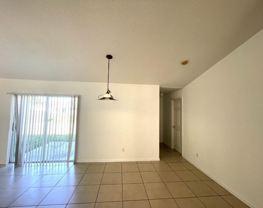 1061 Sw Coleman Avenue - Photo Thumbnail 18