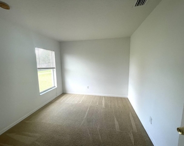 1061 Sw Coleman Avenue - Photo Thumbnail 11