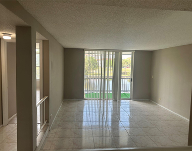 3740 Inverrary Drive - Photo Thumbnail 8