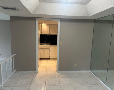 3740 Inverrary Drive - Photo Thumbnail 10
