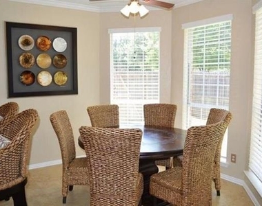 109 Belmont Place Circle - Photo Thumbnail 7