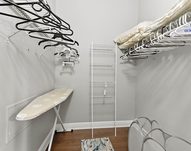 804 E Windward Way - Photo Thumbnail 10