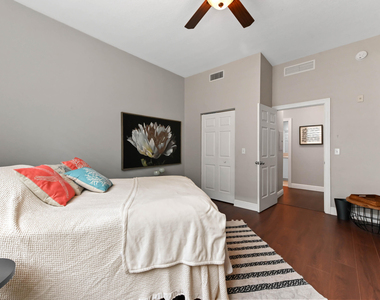 804 E Windward Way - Photo Thumbnail 17