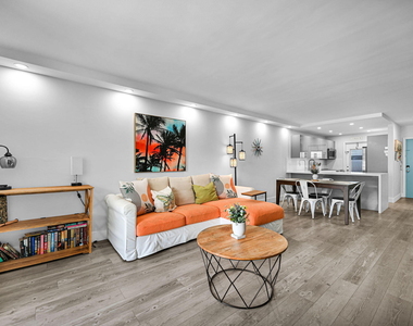 400 Se 10th Street - Photo Thumbnail 4