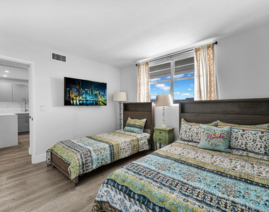400 Se 10th Street - Photo Thumbnail 16