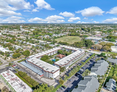 400 Se 10th Street - Photo Thumbnail 30