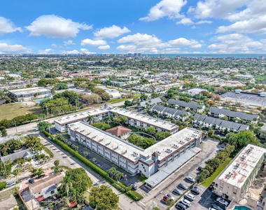 400 Se 10th Street - Photo Thumbnail 29