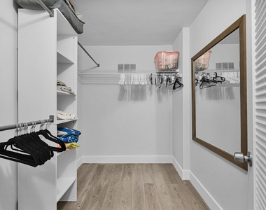 400 Se 10th Street - Photo Thumbnail 12