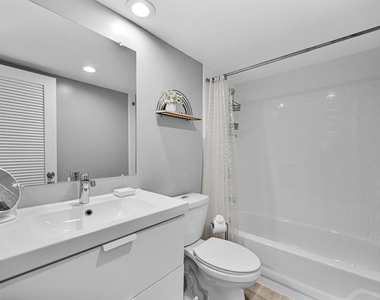 400 Se 10th Street - Photo Thumbnail 13