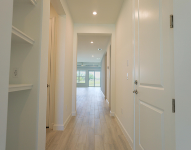 9714 Sw Indra Way - Photo Thumbnail 2