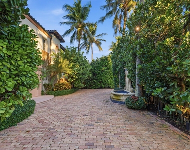 240 N Ocean Boulevard - Photo Thumbnail 1