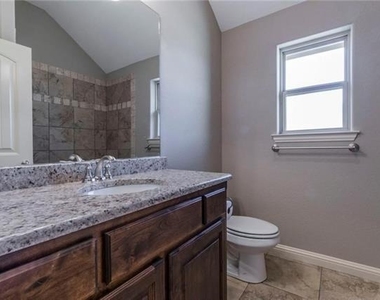 721 Smyth Street - Photo Thumbnail 10