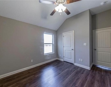 721 Smyth Street - Photo Thumbnail 13