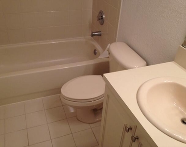 229 E 3rd Street - Photo Thumbnail 7