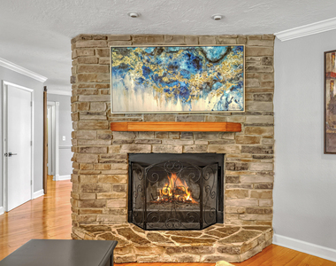 10780 Anderson Lane - Photo Thumbnail 17