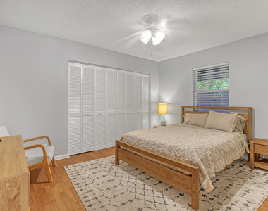 10780 Anderson Lane - Photo Thumbnail 32