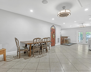 10780 Anderson Lane - Photo Thumbnail 56