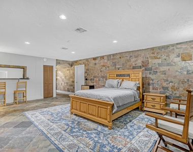 10780 Anderson Lane - Photo Thumbnail 67