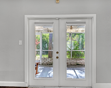 10780 Anderson Lane - Photo Thumbnail 69